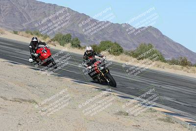 media/Dec-01-2025-Moto Forza (Mon) [[2daa91e15f]]/2-Intermediate Group/Session 4 (Turn 10 Inside)/